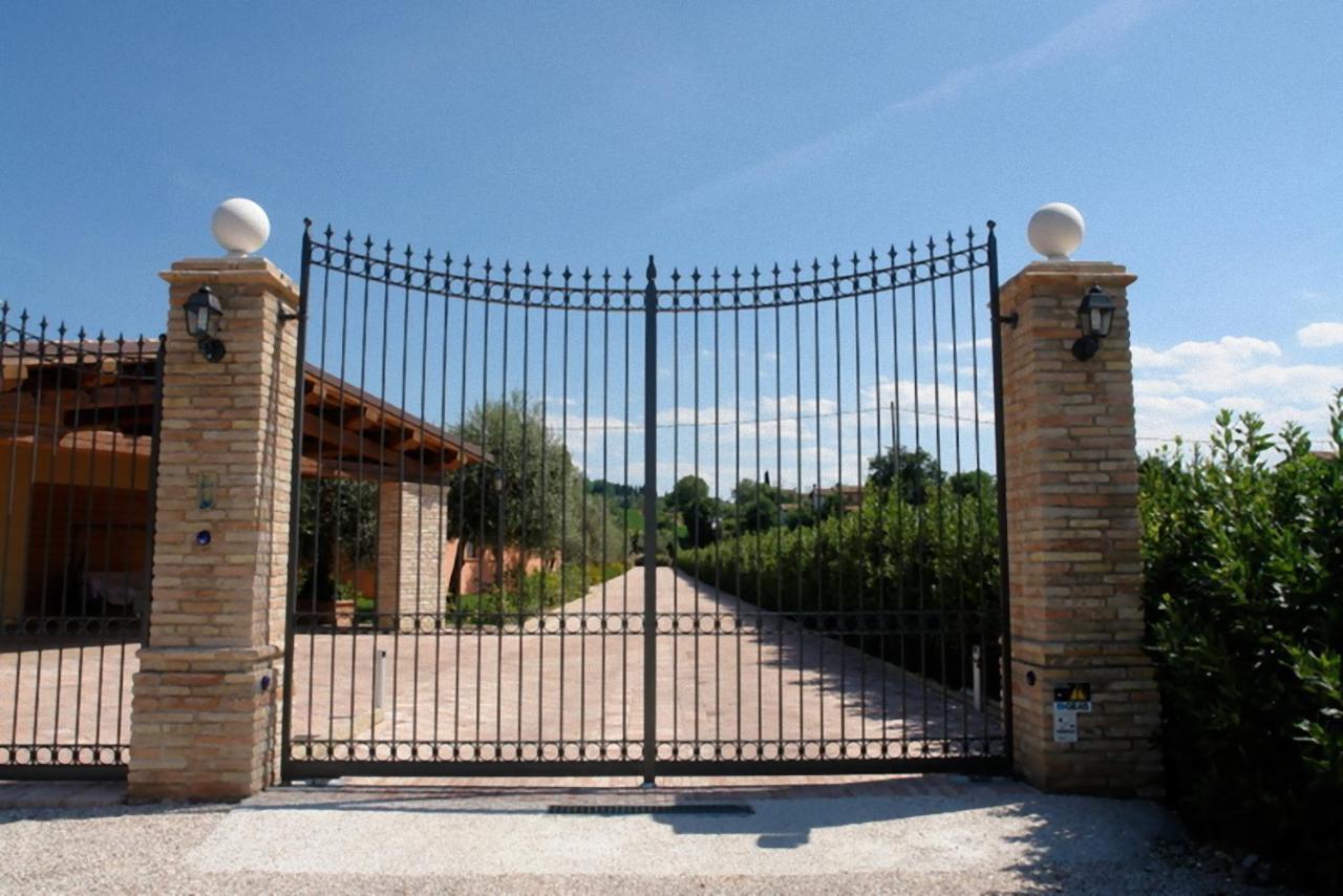Valle Del Metauro Country House Montemaggiore al Metauro Luaran gambar