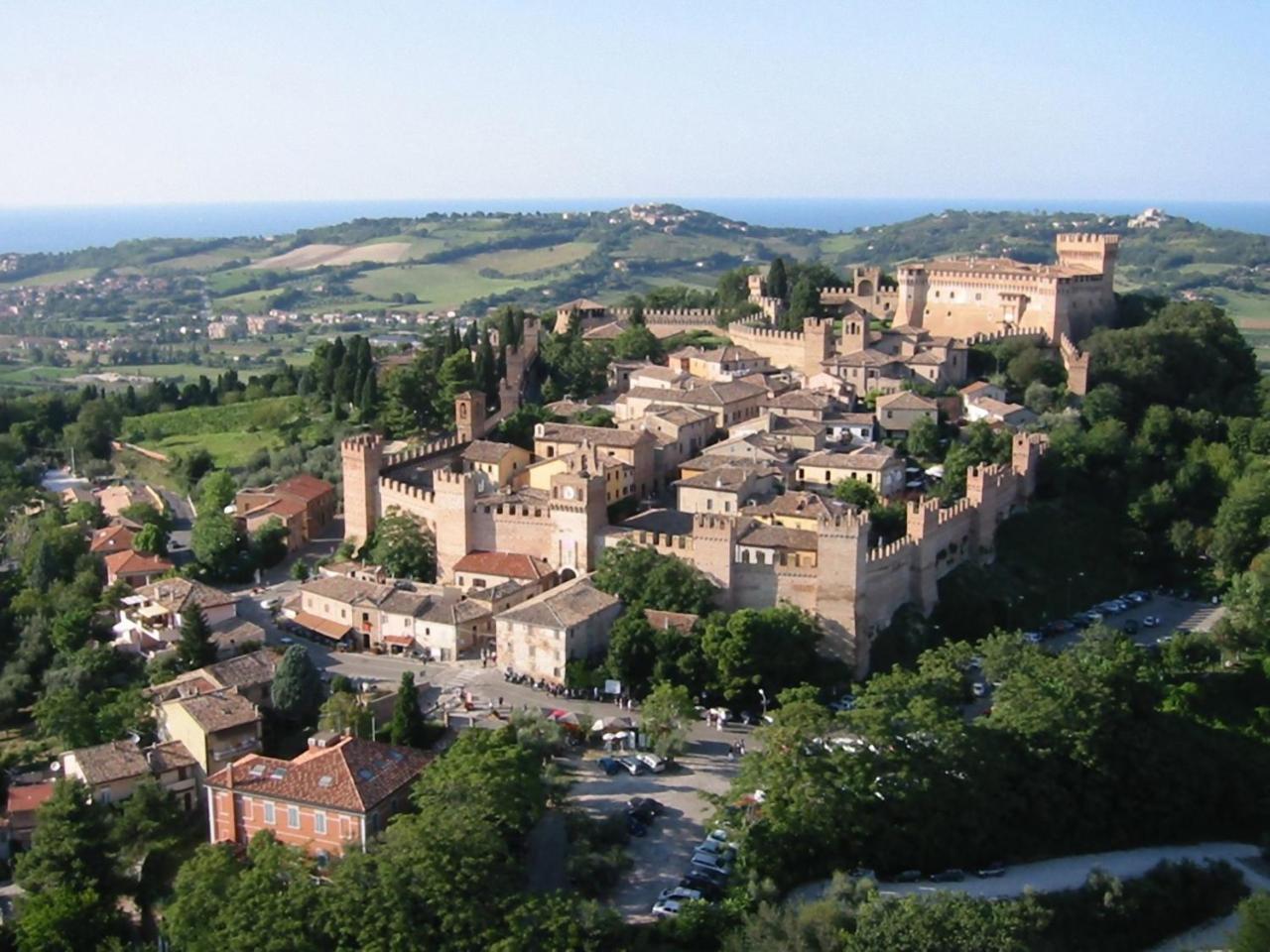 Valle Del Metauro Country House Montemaggiore al Metauro Luaran gambar