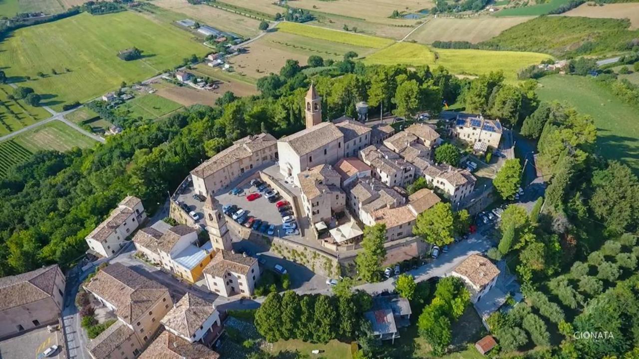 Valle Del Metauro Country House Montemaggiore al Metauro Luaran gambar